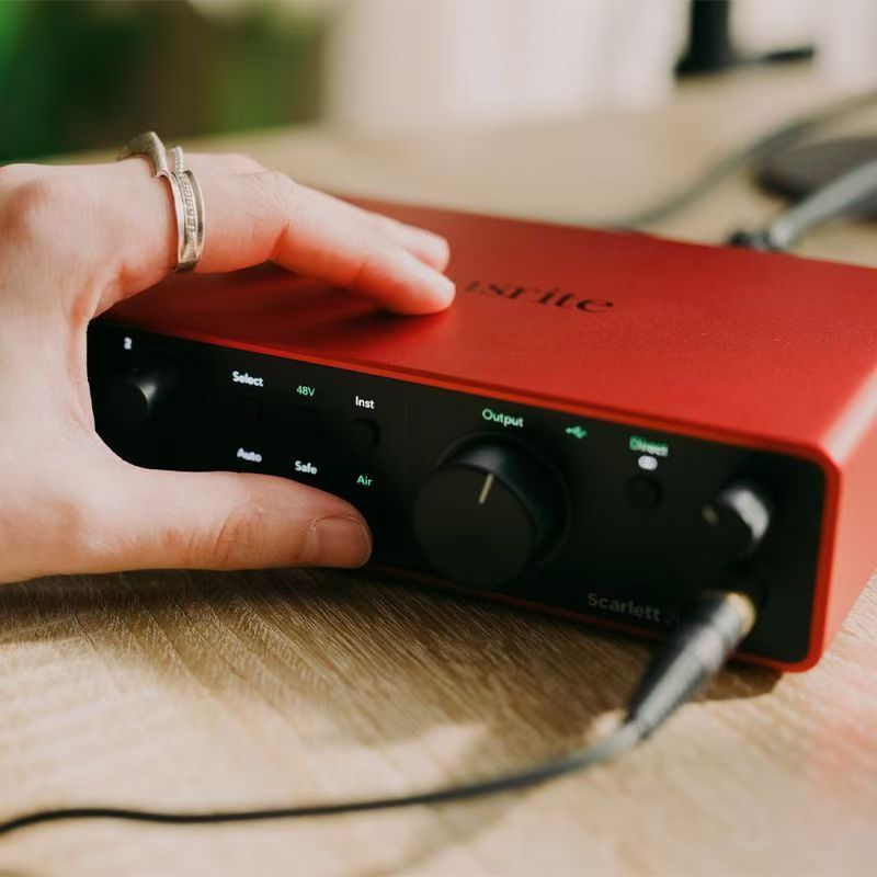 بطاقة صوت فورستر سكارليت 2i2 ك - مراجعة Audio Music Recording وسعره